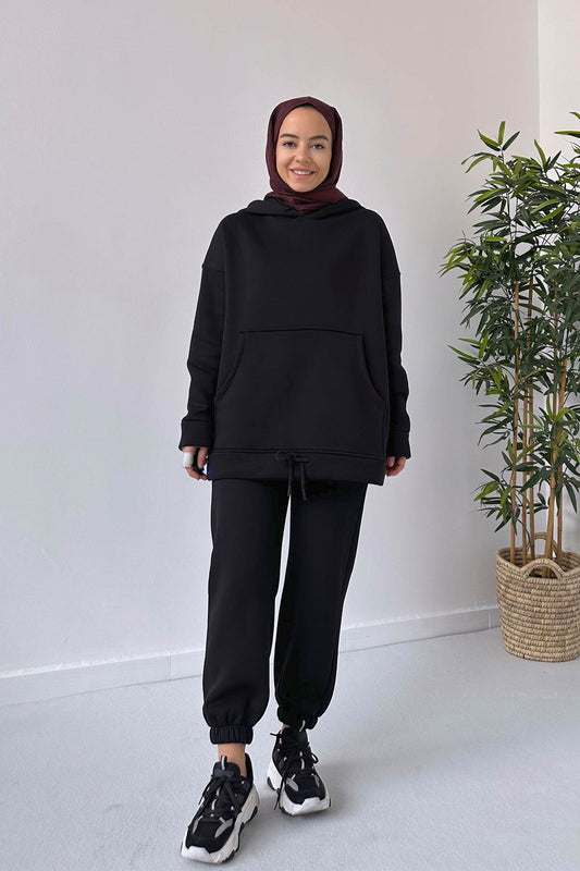 Elasticated Ankle 3 Thread Tracksuit - Black