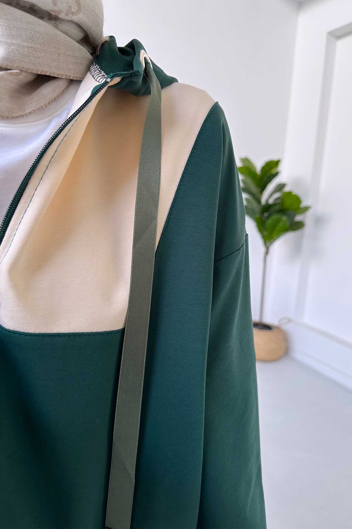 Color Blocked Hooded Suit - Emerald Color