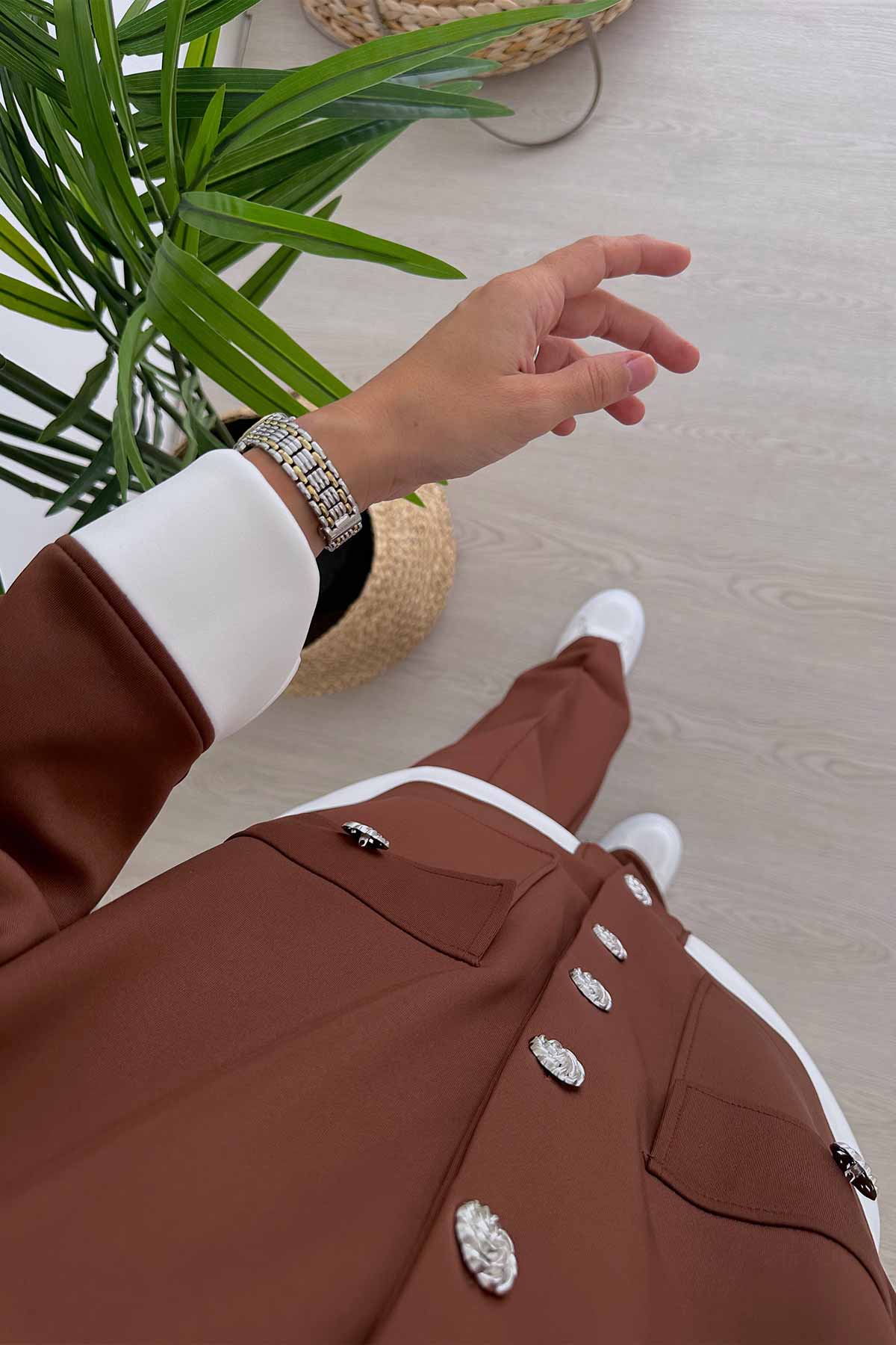 Elegant Button Detailed Double Scuba Suit - Brown