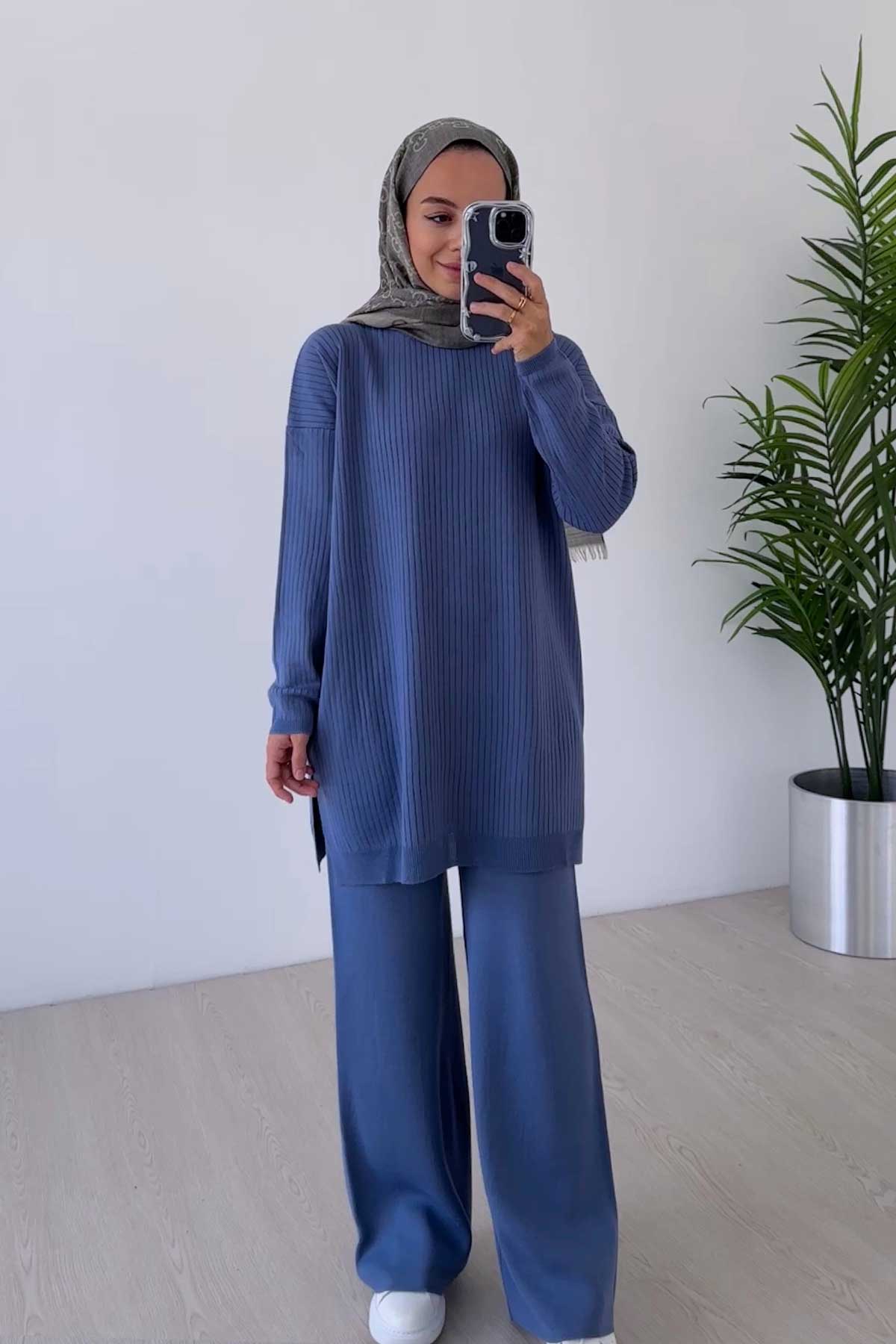 Anje Knitwear Suit - Blue