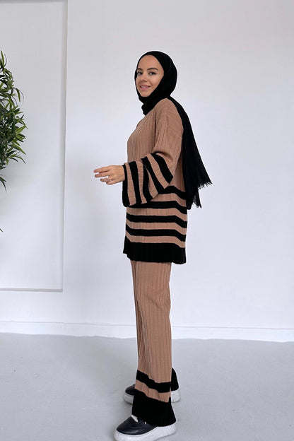 Double Color Striped Knitwear Suit - Camel