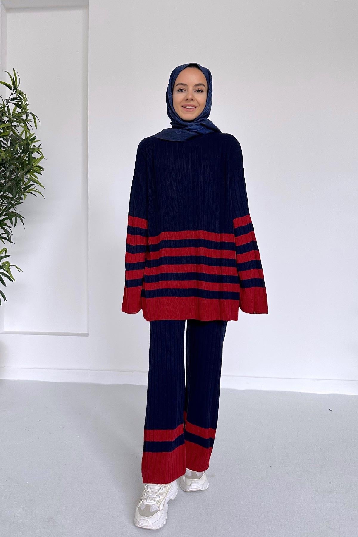 Double Color Striped Knitwear Suit - Navy Blue