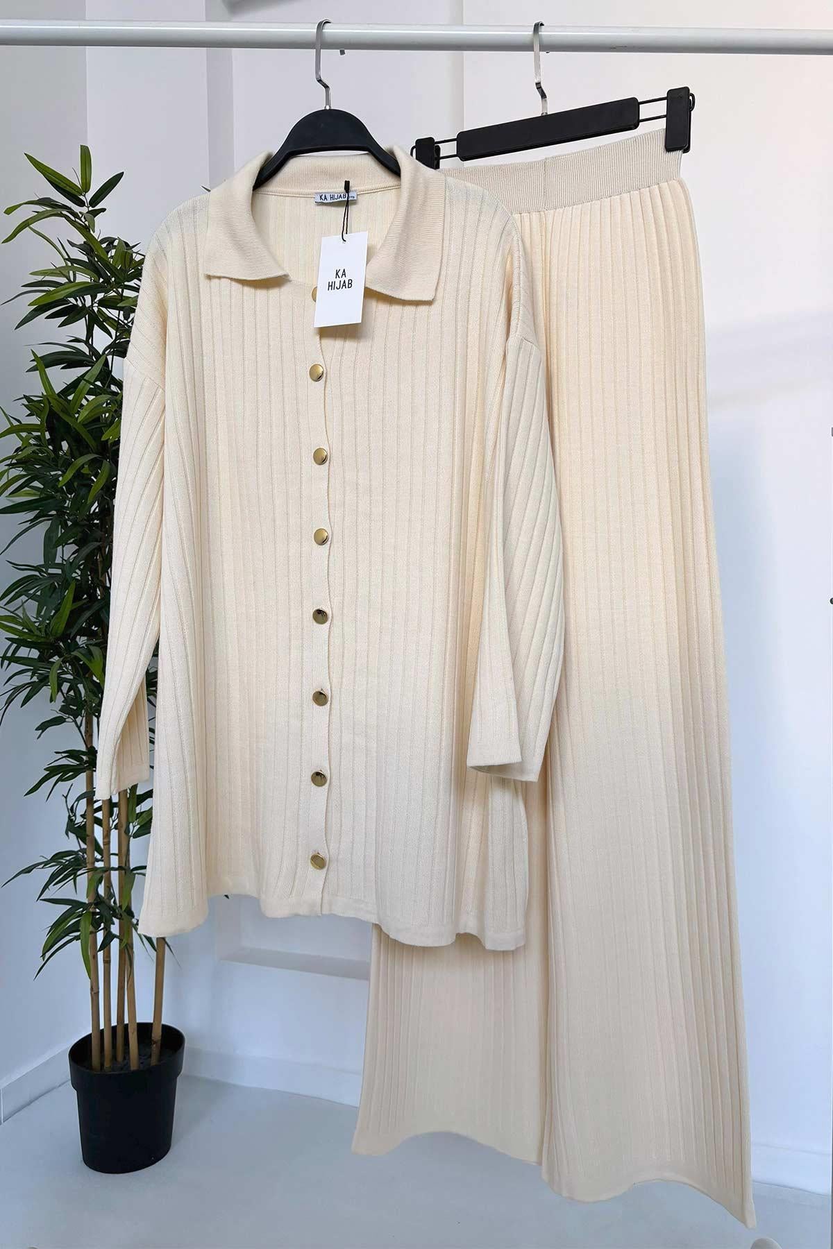 Shirt Collar Ribbed Woolen Knitwear Suit - Beige