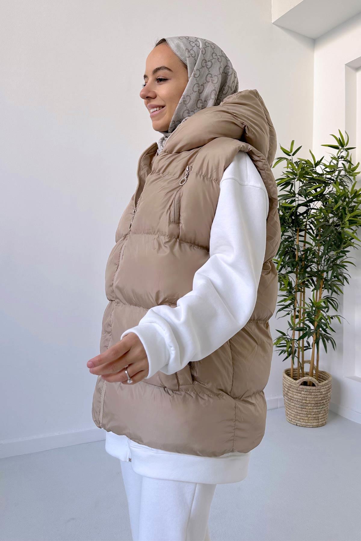 Star Puffer Vest - Camel