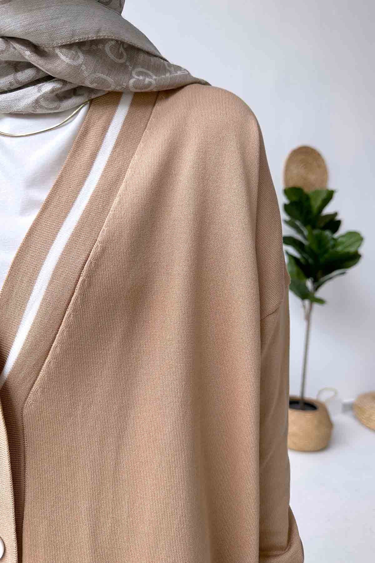 Line Detail Button Mercerized Cardigan - Coffee Milk