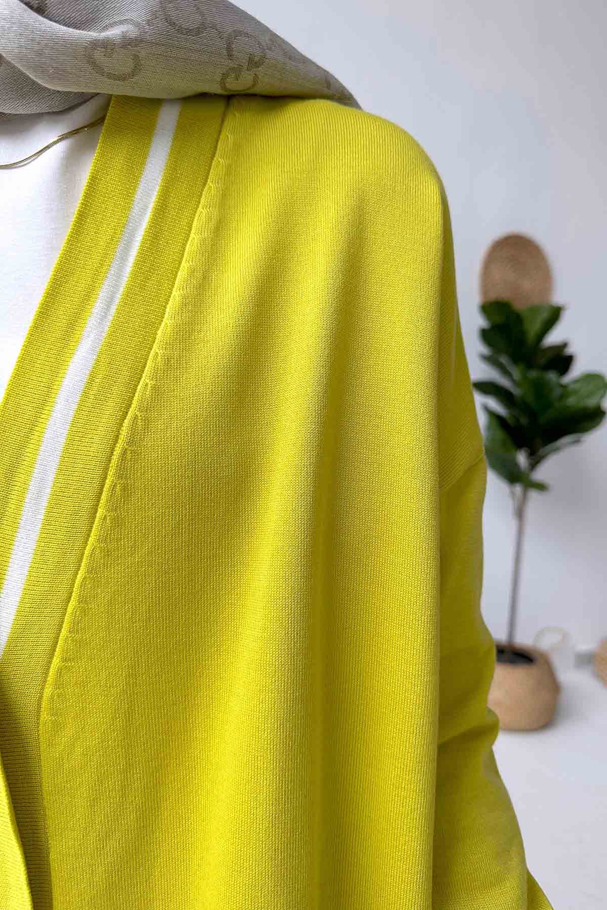 Line Detail Button Mercerized Cardigan - Oil Green