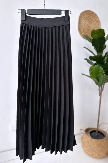 Long Pleated Skirt - Black