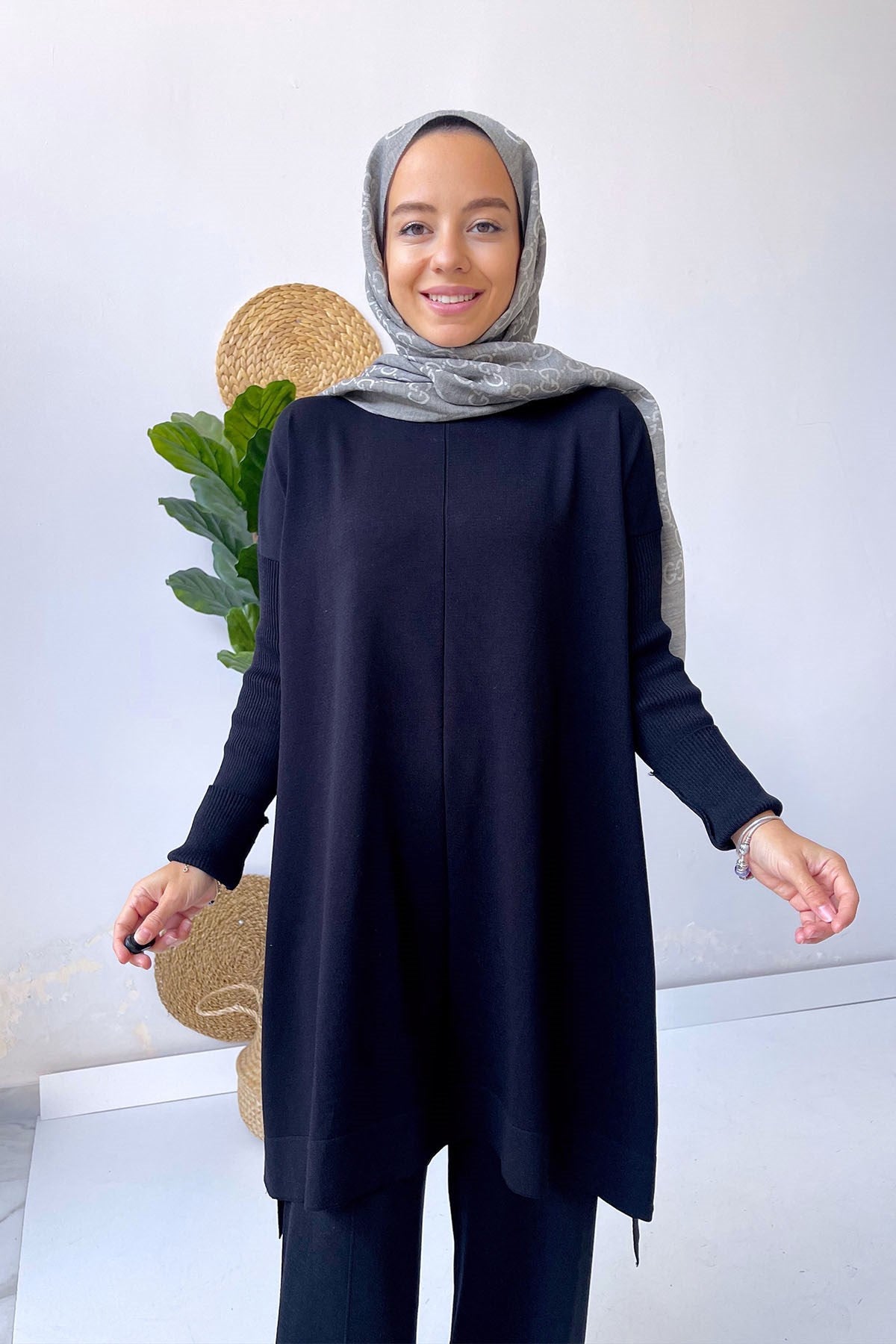 Mira Mercerized Tunic - Black