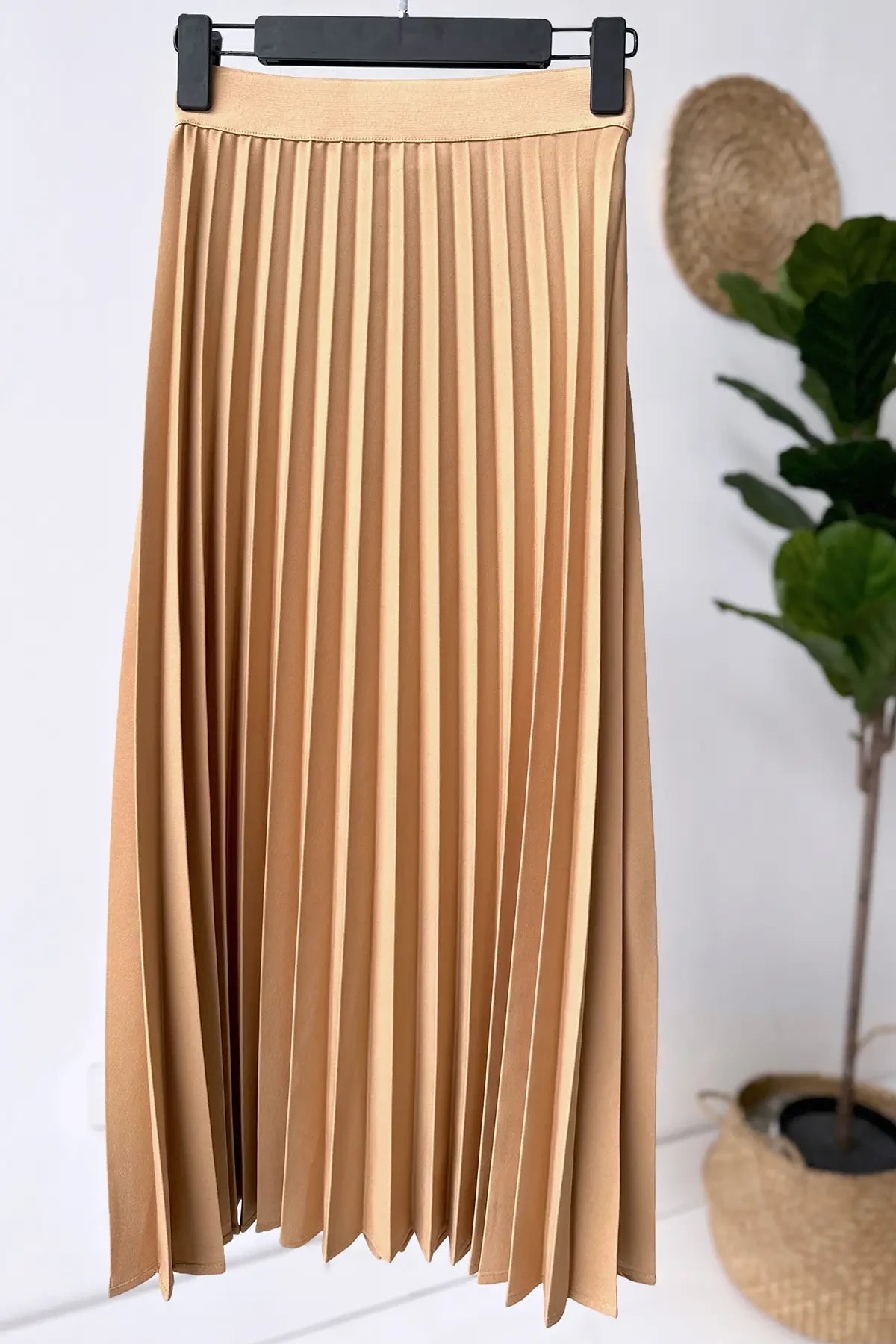 Long Pleated Skirt - Camel