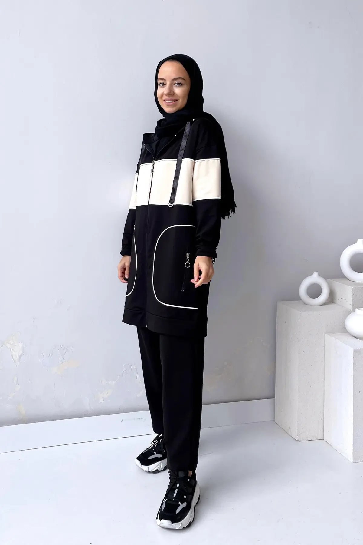 Hoodie Line Suit - Black