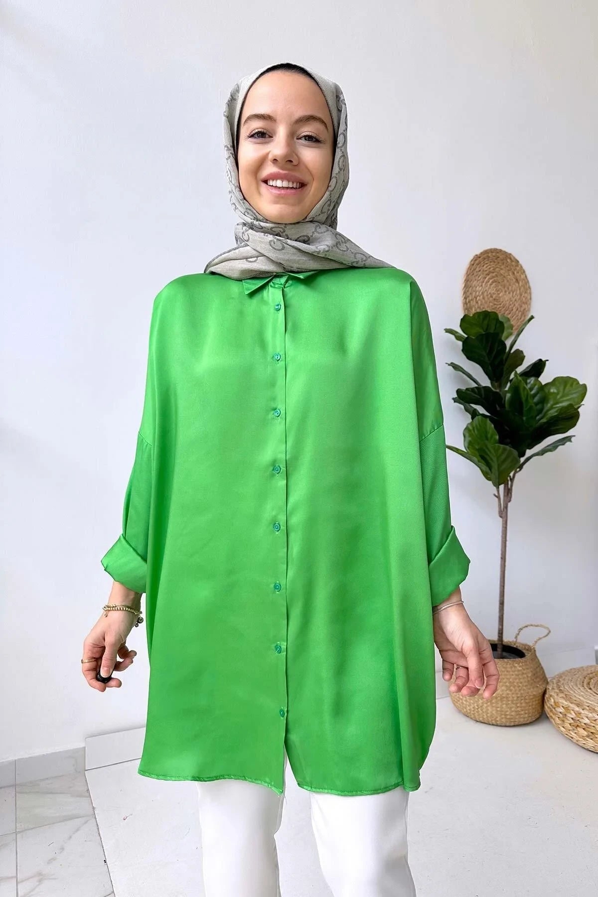 Oversize Satin Shirt - Green